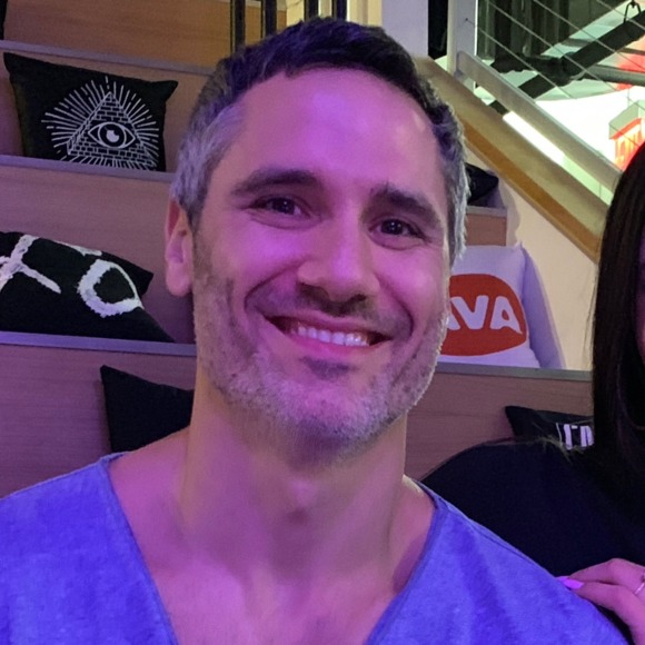 Meet your Posher, Carlo - Picture 1 of 1